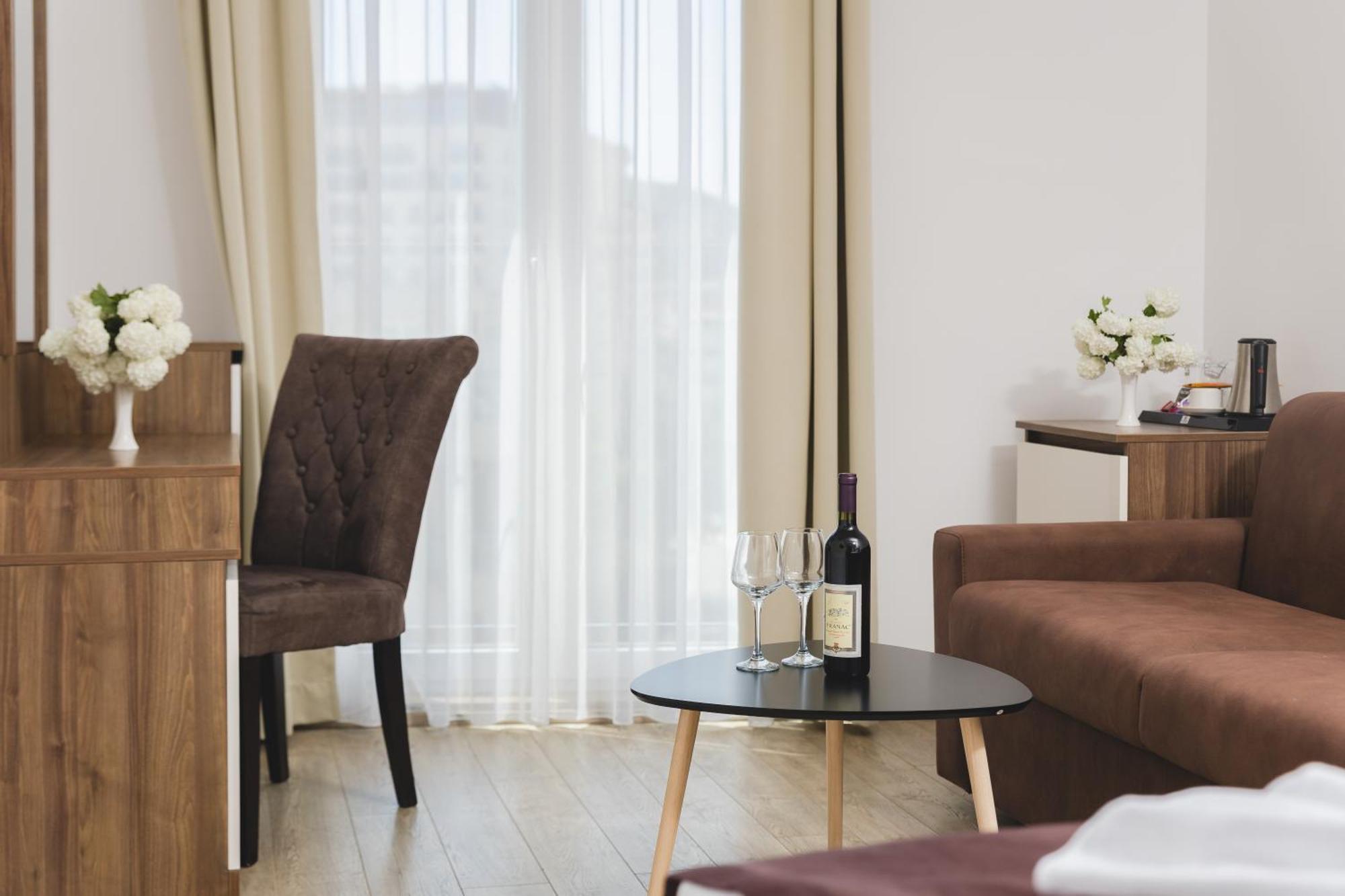 Hotel 219 Будва Экстерьер фото