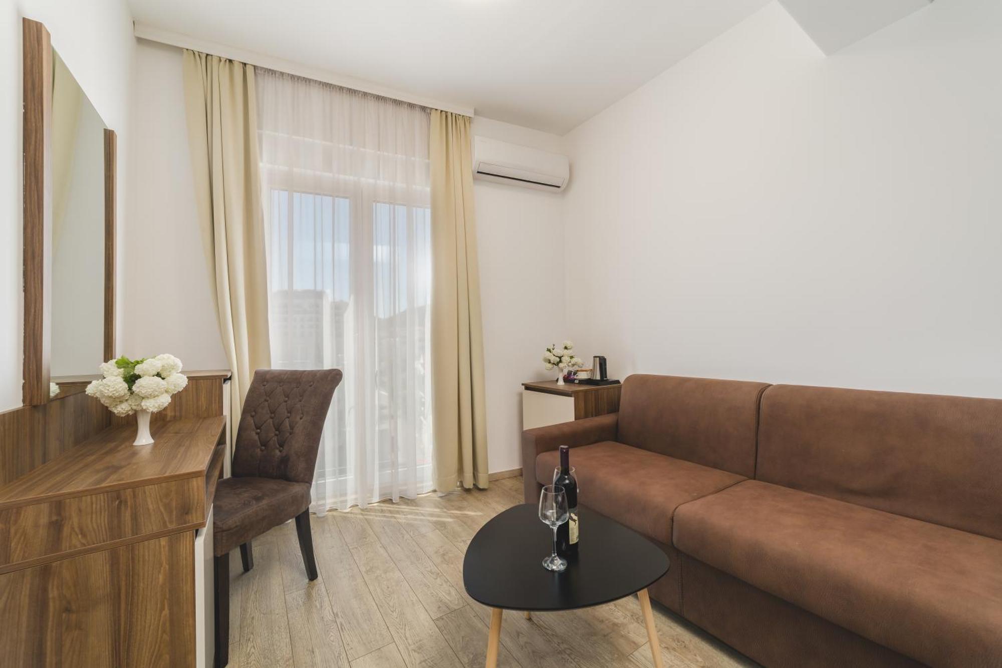 Hotel 219 Будва Экстерьер фото