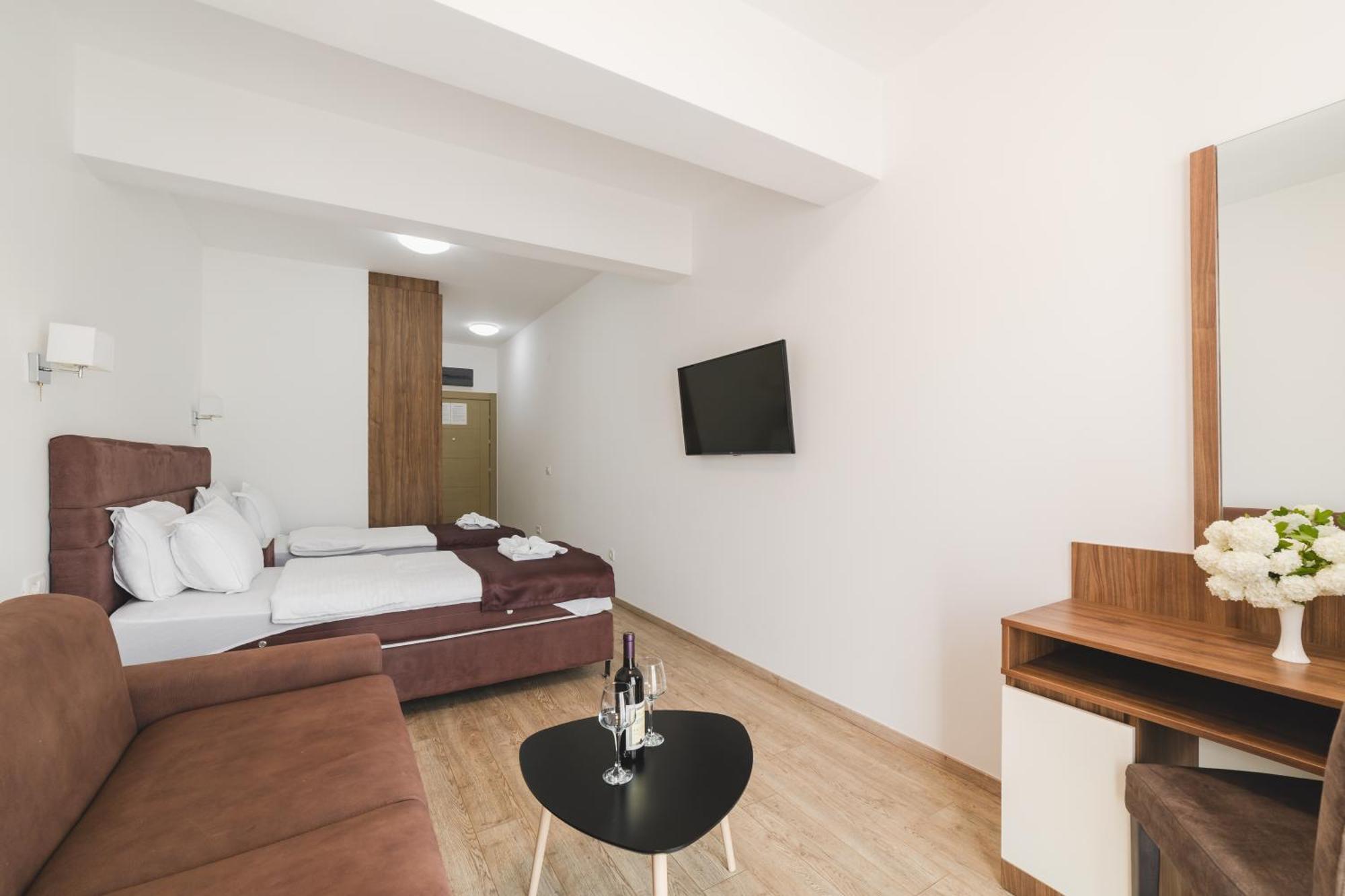 Hotel 219 Будва Экстерьер фото