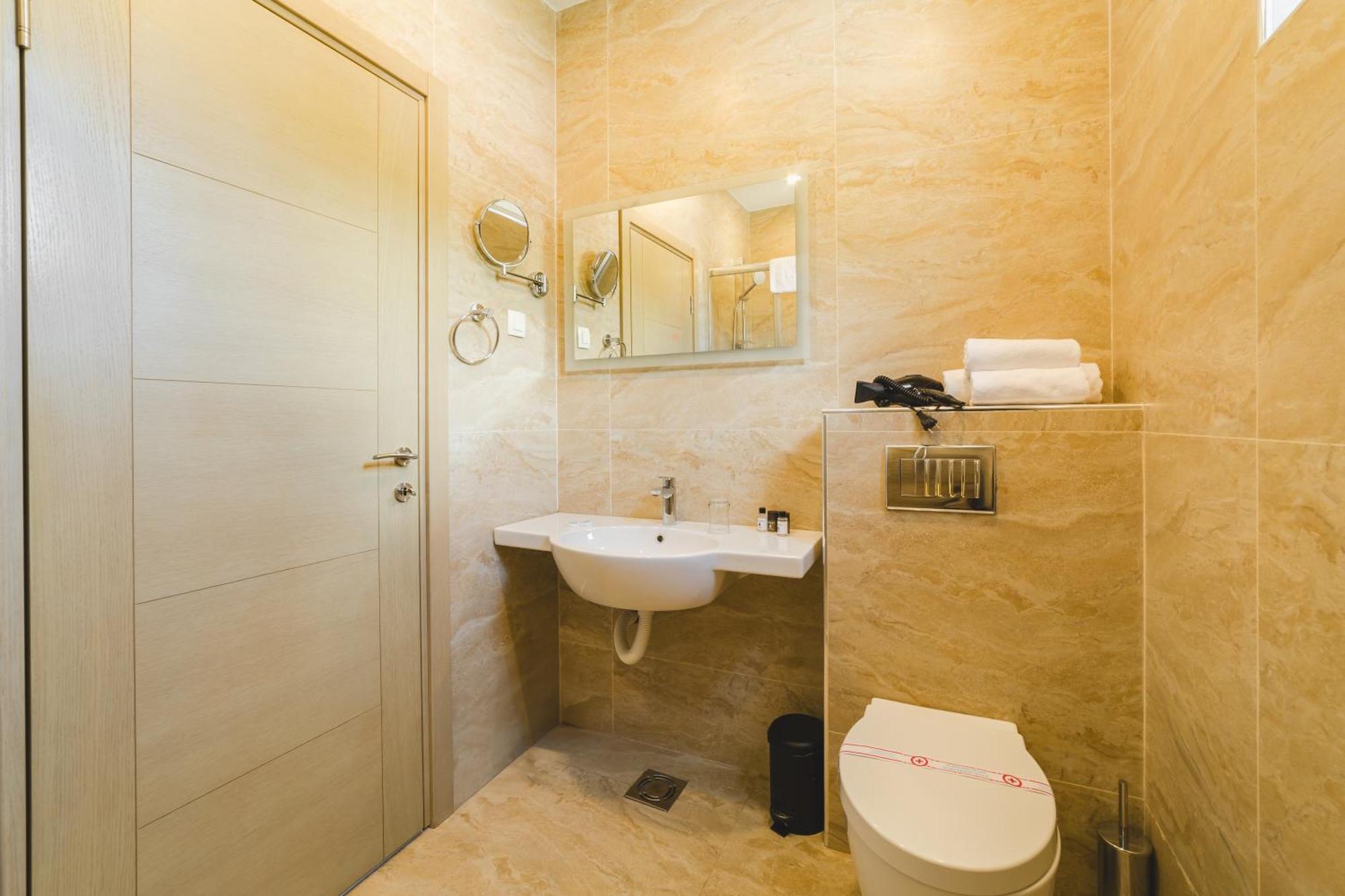Hotel 219 Будва Экстерьер фото