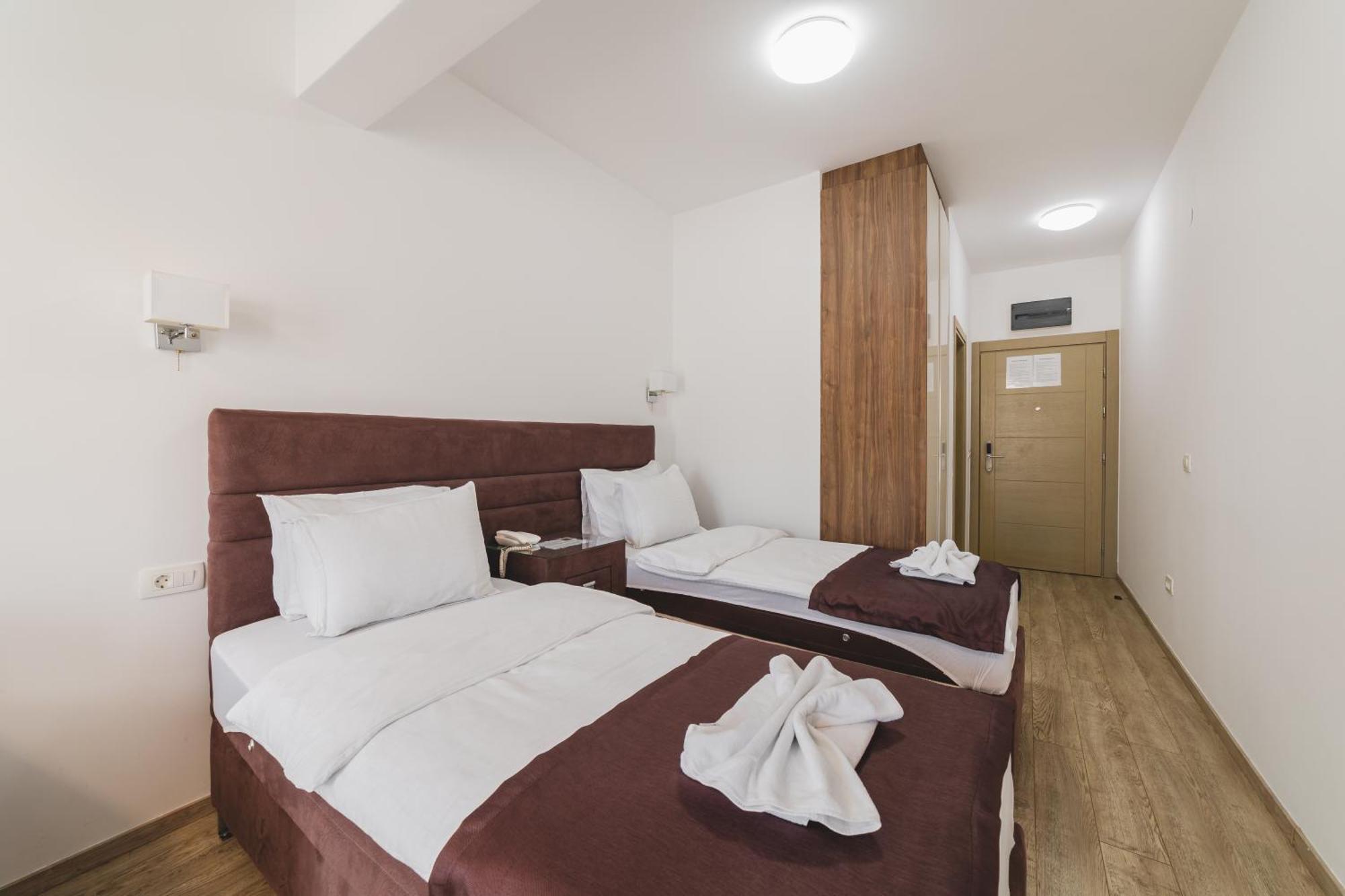 Hotel 219 Будва Экстерьер фото
